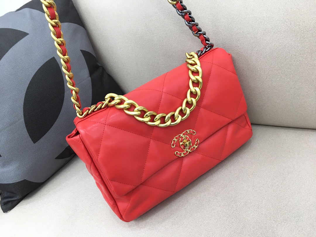 Lambskin 19 Large Handbag Flap Bag AS1161 Red